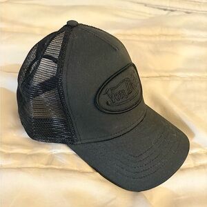 Von Dutch Classic Black Mesh Hat